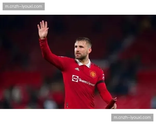 曼联边后卫位置人员告急 卢克肖伤退迫使战术调整